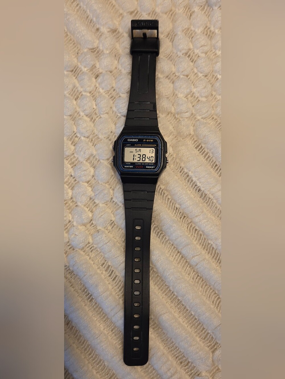 Vintage Casio F-91W Classic Digital Watch - Black